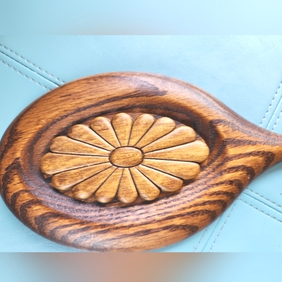 Prairie BEVELED Rich Brown Tiger Wood Oval Handle OOAK Carved Flower Hand Mirror - Picture 6 of 16